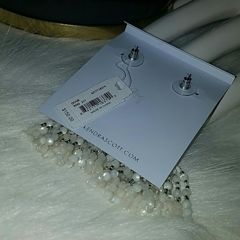 Kendra scott dove earrings - Picture 3 of 3